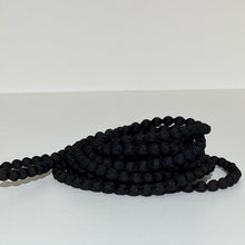 Load image into Gallery viewer, Silk Popcorn Necklace