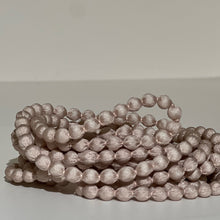 Load image into Gallery viewer, Silk Popcorn Necklace