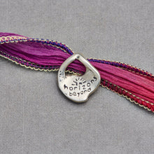 Load image into Gallery viewer, Catherine Michiels Charm Bracelet 'Le Tiaré'