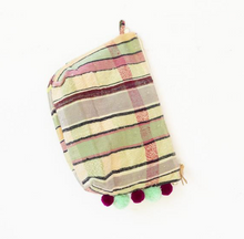 Load image into Gallery viewer, Clutch