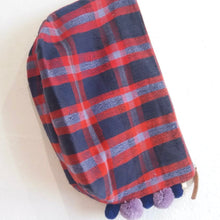 Load image into Gallery viewer, Clutch