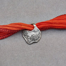 Load image into Gallery viewer, Catherine Michiels Charm Bracelet 'Zinnia'