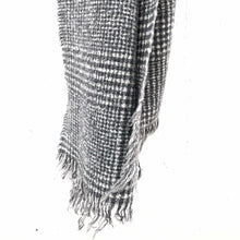 Load image into Gallery viewer, Checkered Scarf