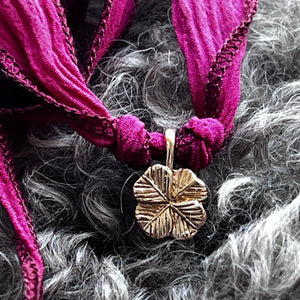 Catherine Michiels Charm Bracelet   '4 Leaf Clover'